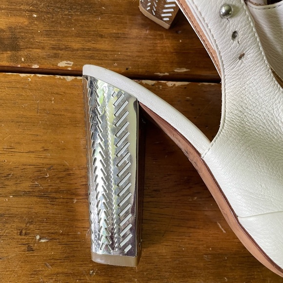 Coach Cream Leather Slingback Heels - Picture 2 of 8